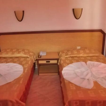 מהמוטלר Green Peace Hotel מראה חיצוני תמונה