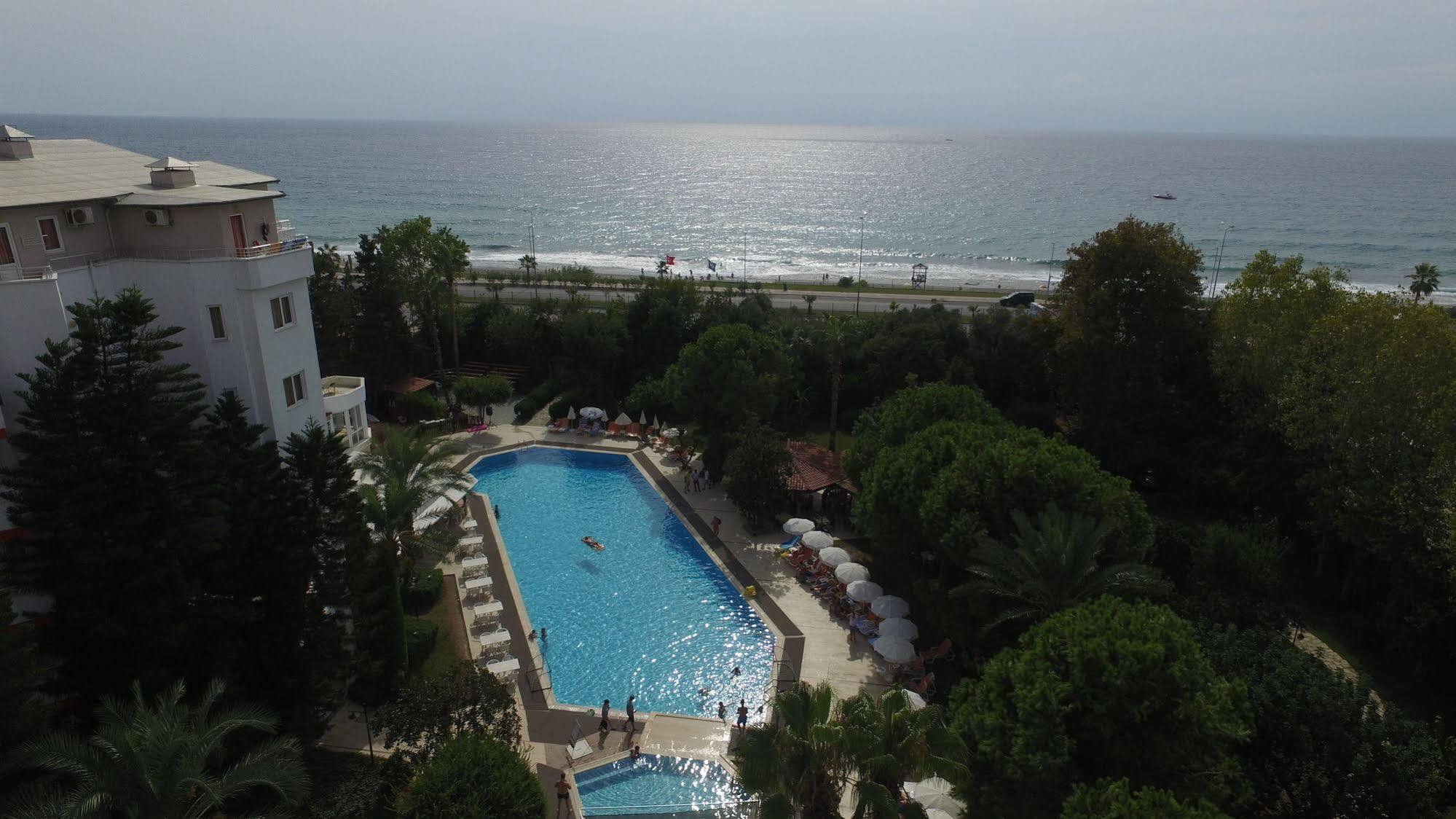 מהמוטלר Green Peace Hotel מראה חיצוני תמונה